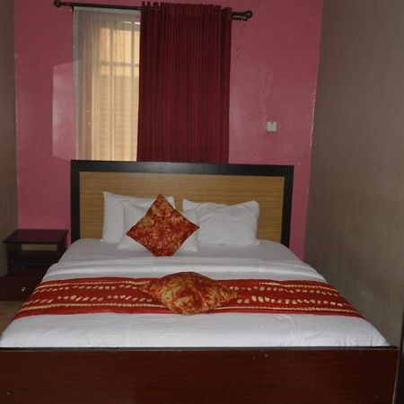 Esporta Suites Yaba Лагос Экстерьер фото