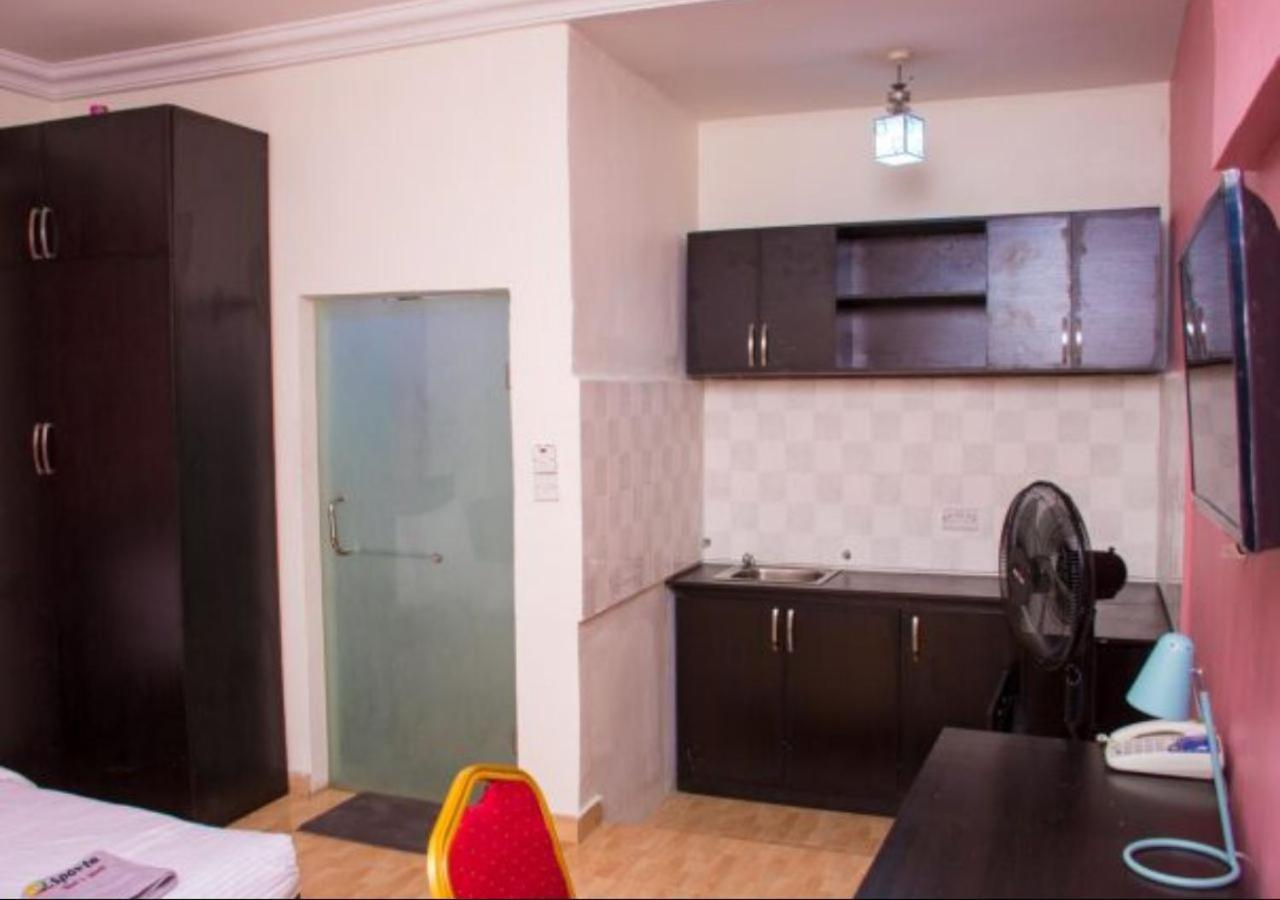Esporta Suites Yaba Лагос Экстерьер фото